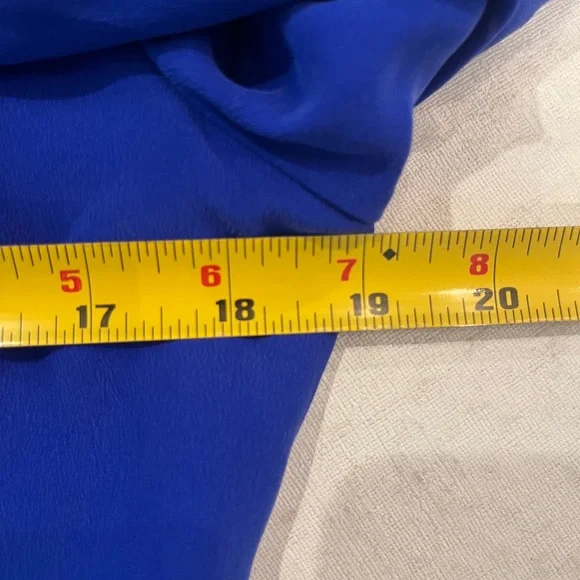 Vintage rhinestone scoop neck bright blue silk dress. Gorgeous color! - Picture 10 of 12